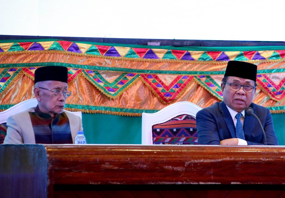  Sheikh Kalifa Usman Nando - Wali (left) Interim Chief Minister Al-Hajj Murad Ebrahim (right)